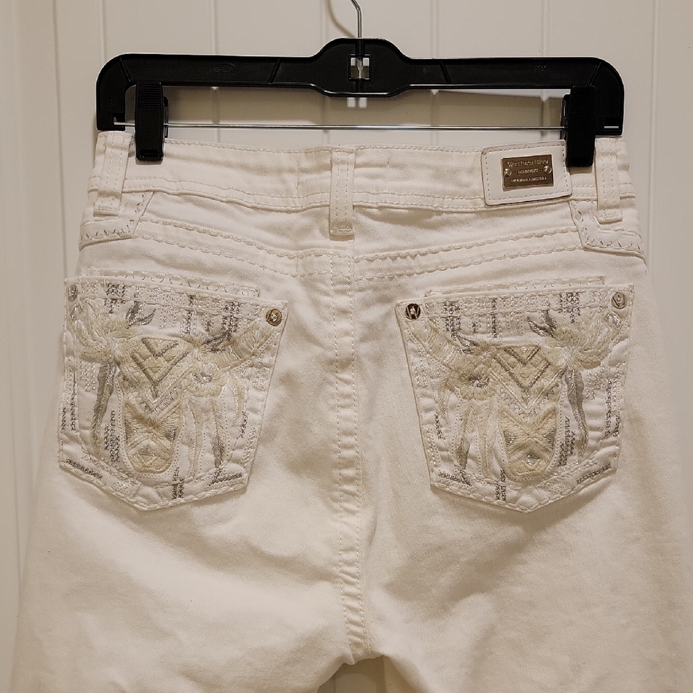 Western Wear White Bootcut Embroirdered Jeans Size 9
